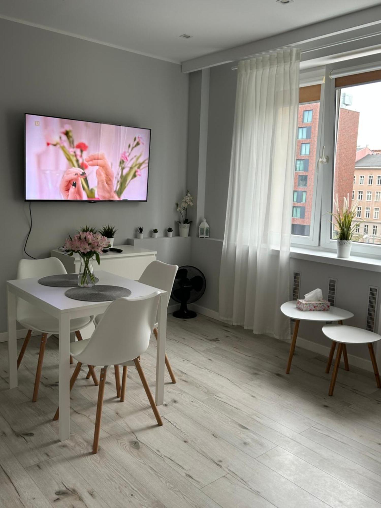 Apartament Na Dworcowej Centrum Parking Gratis Vratislav Exteriér fotografie